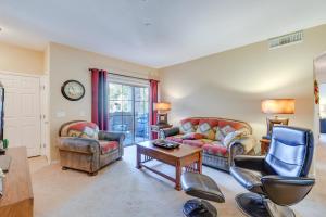 Pool Access, Private Patio and Grill Mesa Condo!