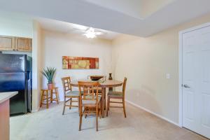 Pool Access, Private Patio and Grill Mesa Condo!