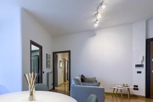 Eschers Penthouse on Nomentana