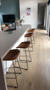 Your Torquay beach house - 5 mins to everything!!