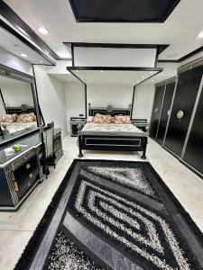 A private room exclusively for men, offering comfort and convenience for a relaxing stay