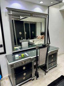 A private room exclusively for men, offering comfort and convenience for a relaxing stay