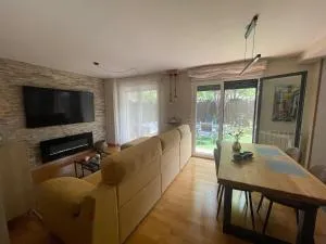 Duplex con jardín - Oskotz