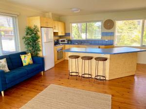 Caseys Beachfront Holiday House