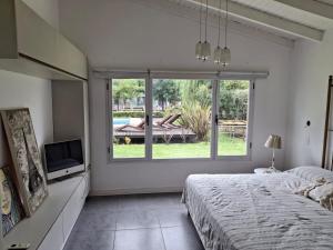 Casa linda con pileta y parque