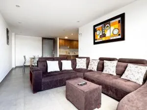 Urban Getaway with City View with Garage - Guishil