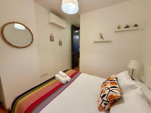 Apto com 2 quartos central