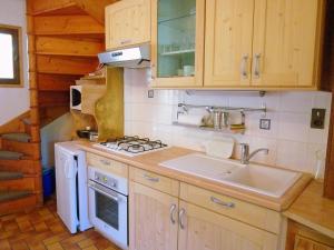 Chalets Chalet in La Lechere near Ski Lift : photos des chambres