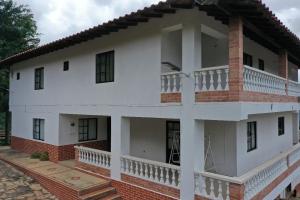 Hacienda La Perla- Mesa de los Santos