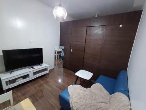 Urban Space 1BR with Balcony