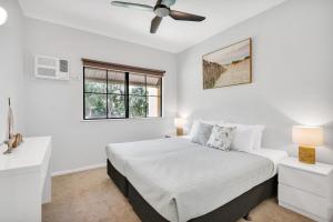 2 Bedroom Escape at Port Villas