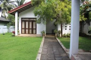 Holiday Home Asgiri Walpola Gampaha - Gampaha