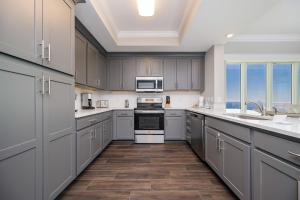 Phoenix Gulf Tower 1204 condo