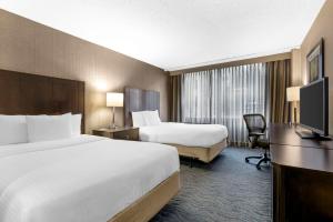 Double Room with Two Double Beds - Non-Smoking room in Best Western Grant Park Hotel