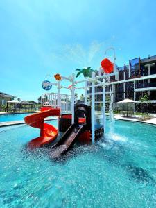 Sofisticação e Luxo à Beira-mar com Piscina Privativa no Cais Eco by HM