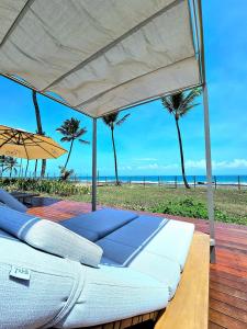 Sofisticação e Luxo à Beira-mar com Piscina Privativa no Cais Eco by HM