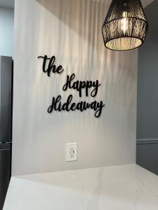 Newly Renovated Villa with King Bed and Amenities, 1 mile to Mohegan Sun