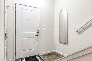 Spacious 2 bedroom2.5 bathroom Townhome
