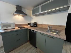 Studio confort avec WiFi au centre de La Roche-Posay, proche Thermes, parking gratuit, 1-2 pers - FR-1-541-95