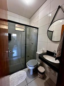 Casa confortável em condomínio