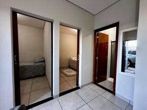 Casa confortável em condomínio