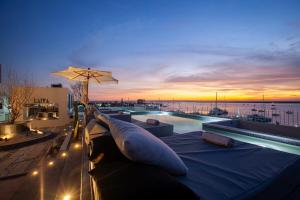 MarinaWellmina-Sunset Pool Vibes