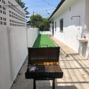 Shahanis Homestay 2 - Spacious Home in Kemaman
