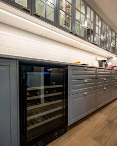 V171 Private Royal Estate 24Hr security 2 pools