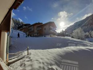 Studio cabine 4 pers à Valfréjus, proche télécabine - FR-1-561-138