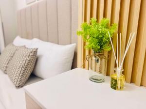 Azure north dimples nest