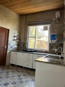 Kashi Anandam - Seetla