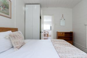 CharmingCity Stay with parking & wifi