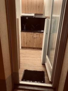Appartement moderne Wifi Fibre et Parking privé gratuit avec balcon et ascenseur
