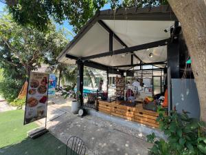 The Snug Airportel - Phuket Airport