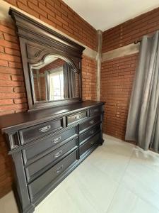 Hermosa cabaña completamente equipada con alberca y jardín