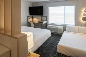 King Studio with Sofa Bed and Adapted Tub - Mobility Accessible room in TownePlace Suites by Marriott Georgetown