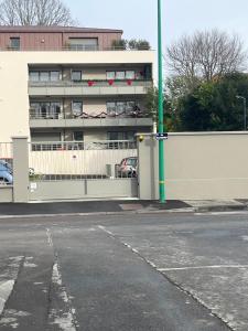 La CASA DEM, Cormontreuil Reims, madamedemconciergerie