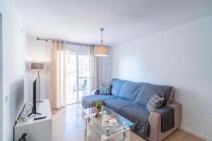 Casa Playa Guadalmar, beautiful apartment in front of the sea, wifi, AC, smart TV, Private parking