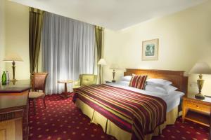 Deluxe Double Room with Extra Bed room in Art Nouveau Palace Hotel
