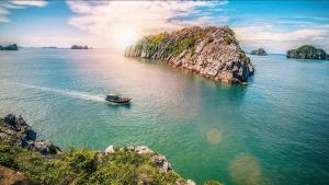 Oriio Hotel Cát Bà