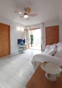 APARTAMENTOS ROSI - 5-10 Minute Walk To La Zenia Beach, Beach Bar, Cliff Walk, Shops, Paddys Point, Cabo Roig - Free fast Fibre Optic Broadband