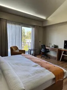 Foxtail Orchid Resort - Dimāpur