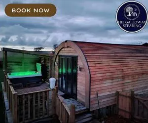 The Galloway Steading - The Fox's Den with Hot Tub and Fire Pit - Glenluce