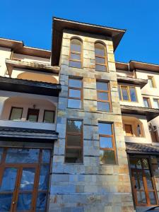 Георгиев Луксури Апарт