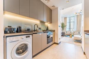 Elegant Studio Next to Dubai Water Canal, 15 Northside Tower 1, Business Bay by Deluxe Holiday Homes