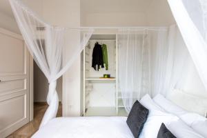 Ruggero City View apartment by Wonderful Italy