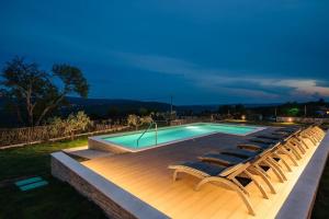 Villa de la Vie with Heated Swimming Pool