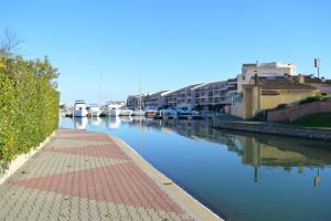 Confortable Maison avec Mezzanine donnant sur la marina Saint Cyprien sc105-013