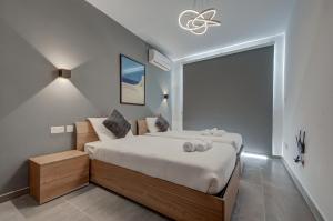 Kuya Duplex Penthouse with Private Heated Pool and City Views