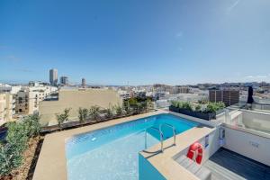 Kuya Duplex Penthouse with Private Heated Pool and City Views